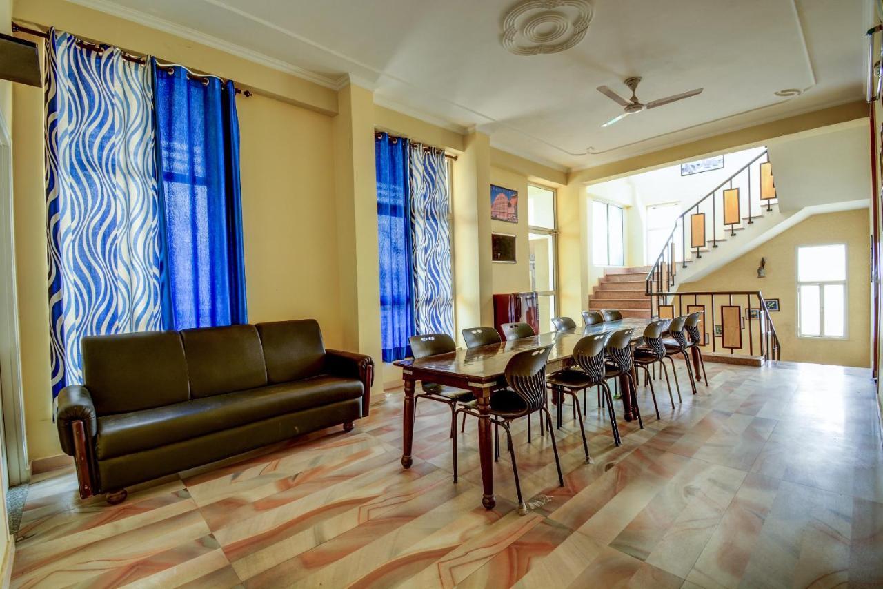 Oyo Hotel Prayag Jaipur Eksteriør billede